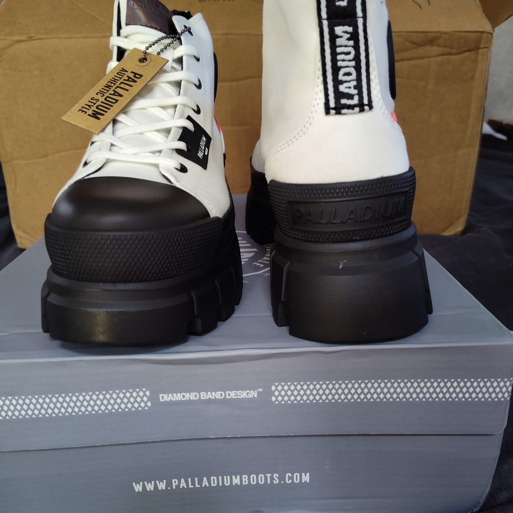 Palladium Revolt High Top White and Black Combat Style Boots Women's Size 8